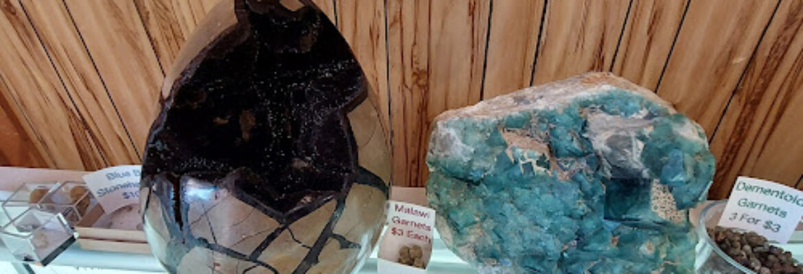 Mountain Mineral Market