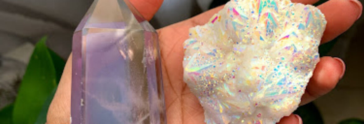 Holographic Crystals