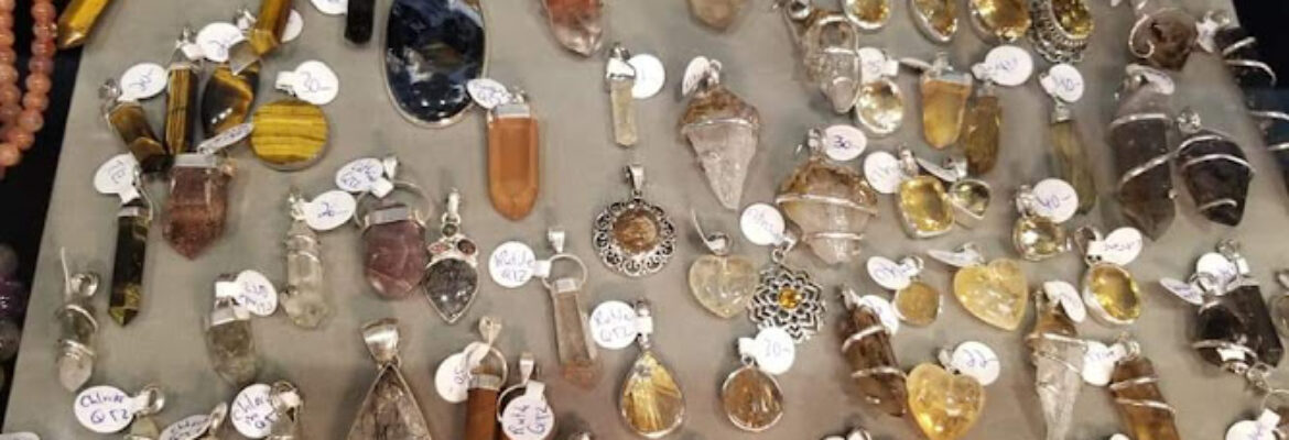 Earthlight Rocks & Gems
