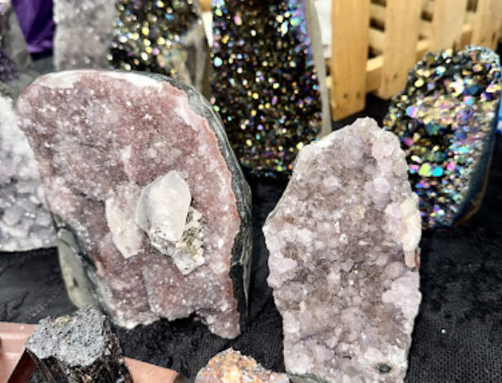 Raven & Wolf Crystal Shop & Art Studio LLC
